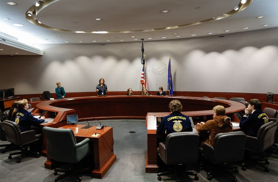 6_Zawistowski - Bear skit 040126-6132.jpg